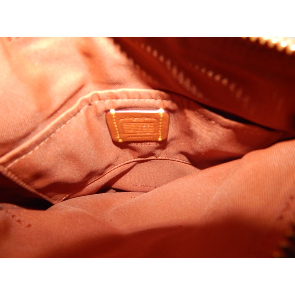 Coach Kitt Messenger Crossbody Crossgrain Leather Pochette Messenger bag - Picture 2 of 6